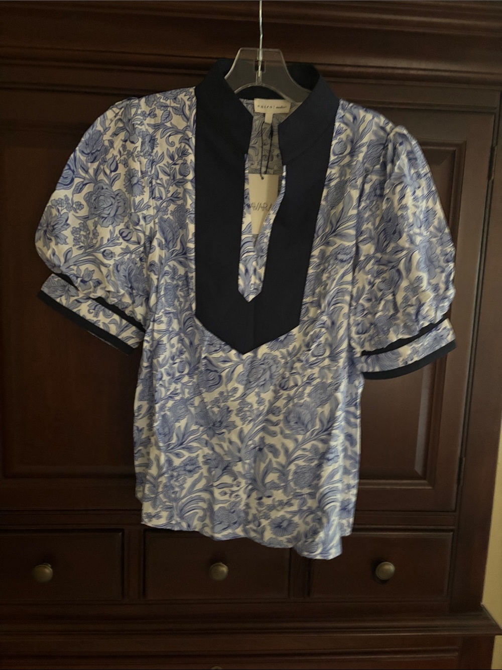 entro Blue and Navy Floral Puff-Sleeve Blouse